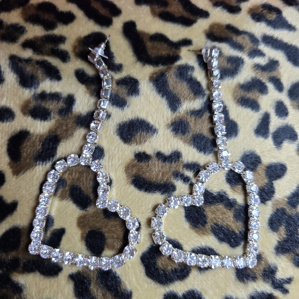 Rhinestone Silver Heart Drop Earings. Hearts , Valentine's Day Earings